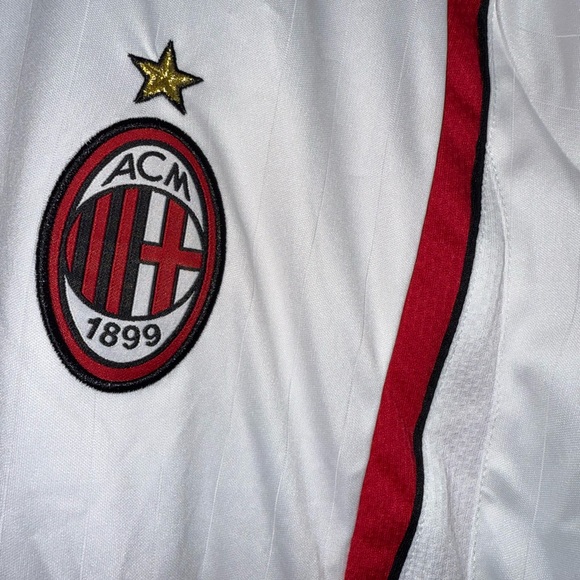 AC Milan Kaka #22 Soccer Jersey - Picture 3 of 4